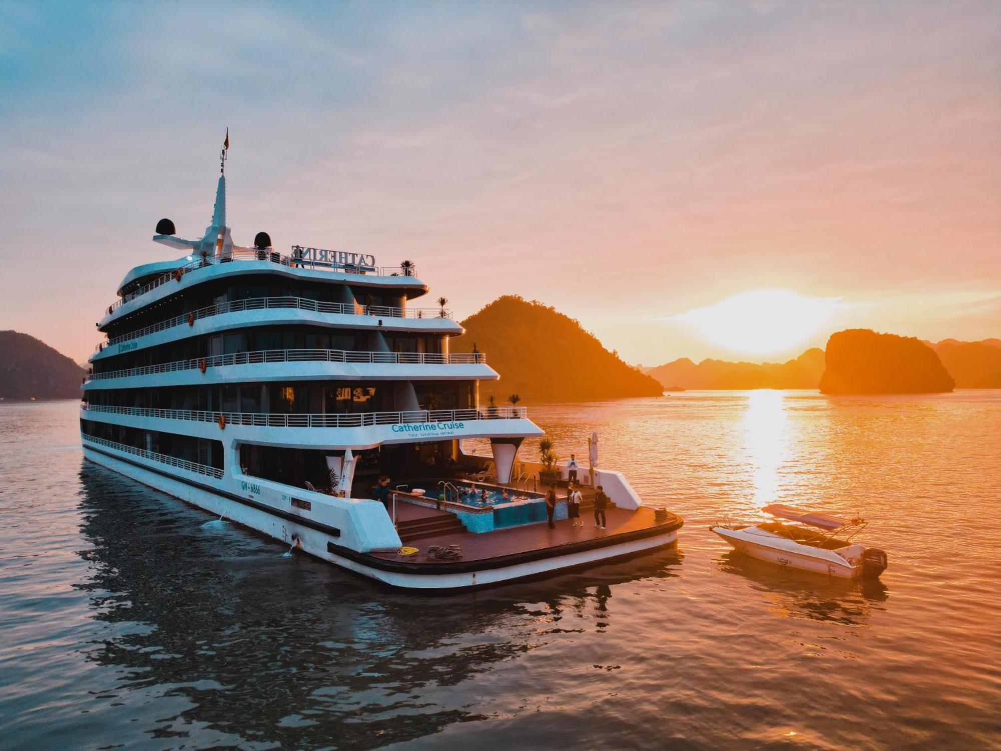 Catherine Cruises Ha Long Bay Esterno foto